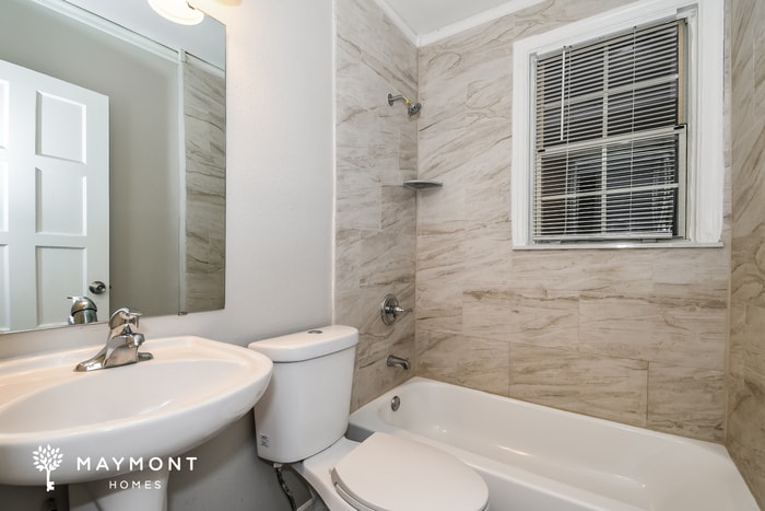 Building Photo - 410 W 62nd St