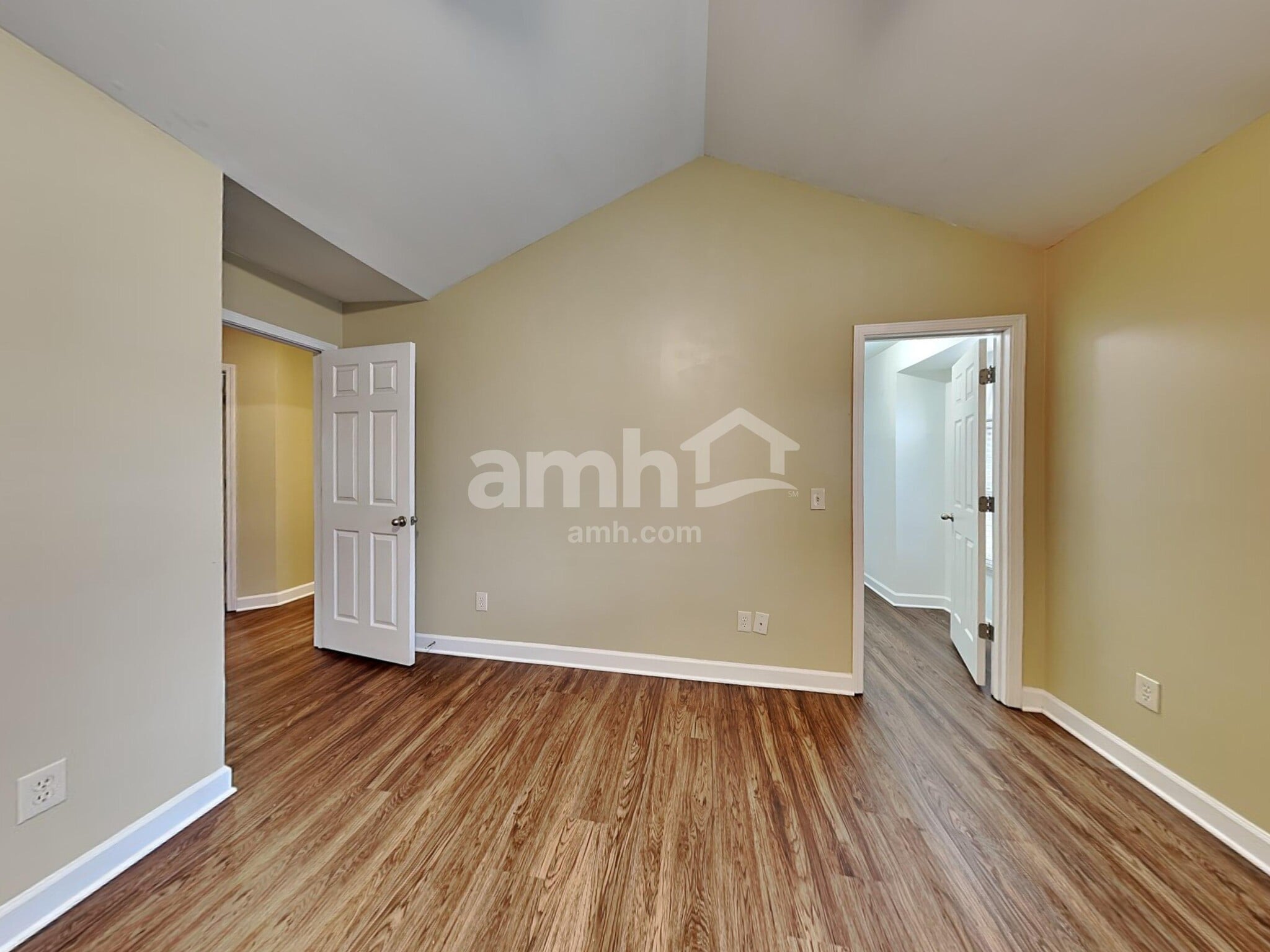 Building Photo - 993 Kintail Ct