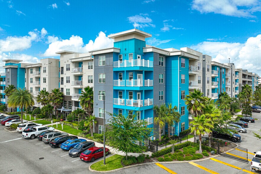 IQ Luxury 12708 Bruce B Downs Blvd Tampa FL 33612 Apartment Finder