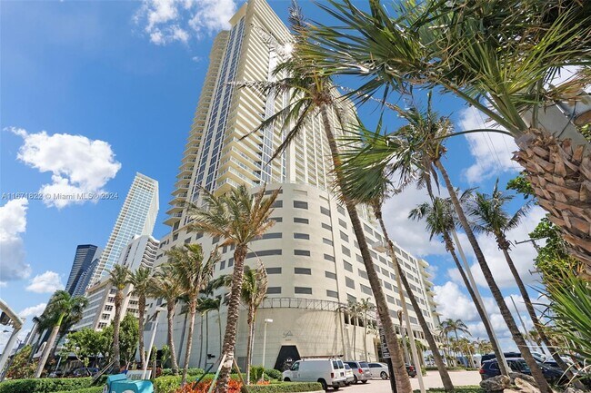 Building Photo - 16699 Collins Ave