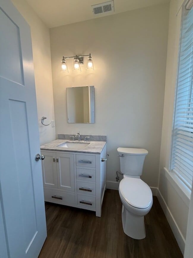 Building Photo - New Construction 4-bedroom 4 Bath Dundee OR 97115