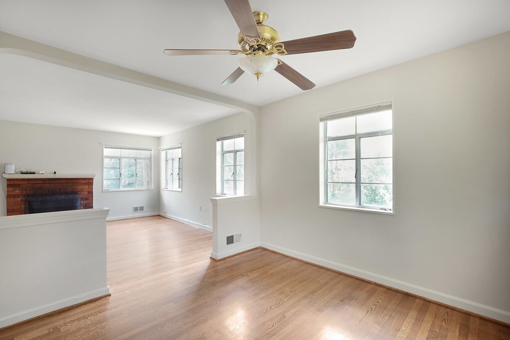 Building Photo - 5609 6th St S