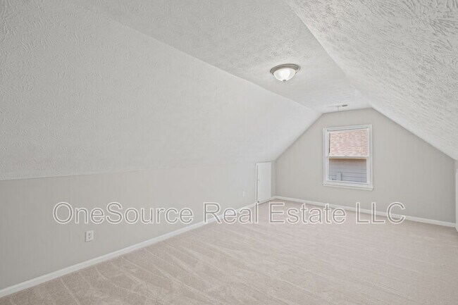 Building Photo - 10905 Pinewalk Forest Cir