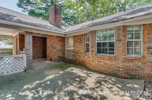 Building Photo - 502 Pelahatchie Shore Dr