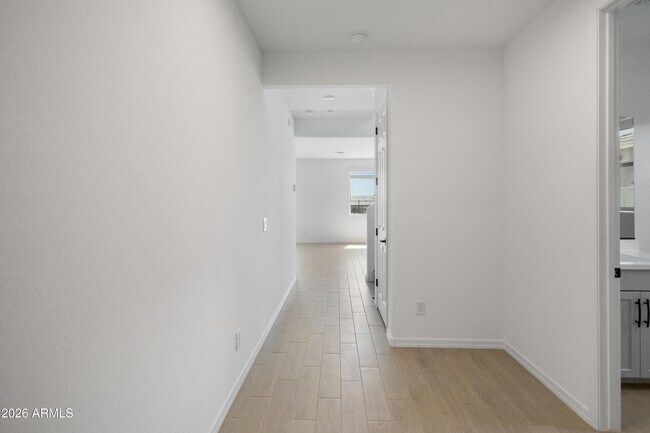 Building Photo - 13415 W Eagle Feather Rd