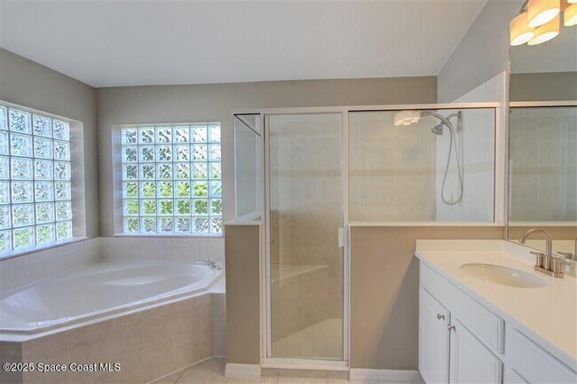 Building Photo - 4141 Chardonnay Dr