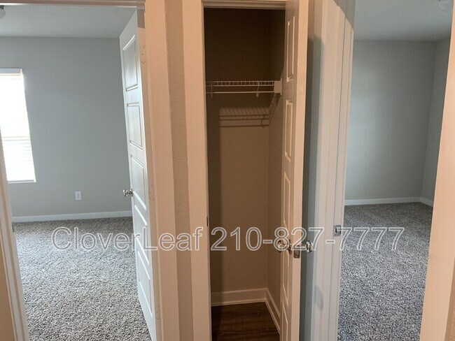 Building Photo - 708 Stonemanor Bay