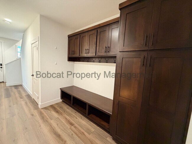 Building Photo - Modern Lock-and-Leave Living in the Heart of Carson City