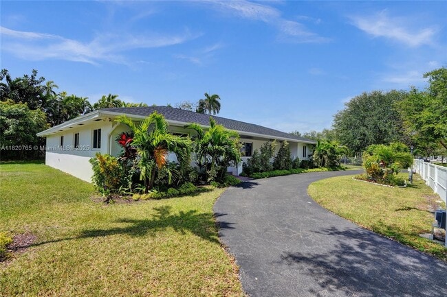 Primary Photo - 7360 SW 120th St