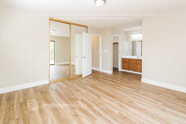 Building Photo - 627 Myrtle Ave