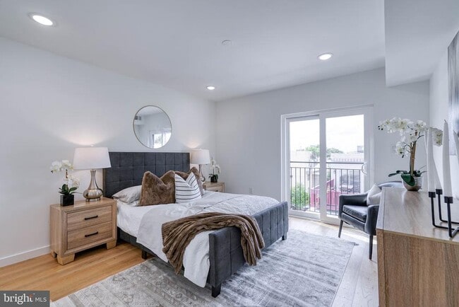 Building Photo - 850 N 19th St