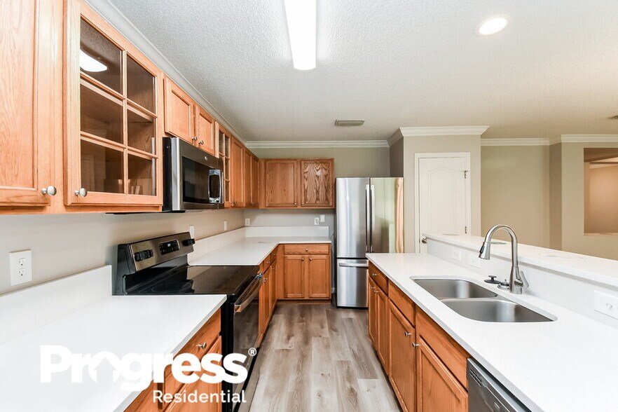 Building Photo - 12248 Pebble Point Dr W