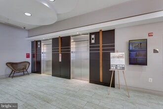 Building Photo - 3650 S Glebe Rd