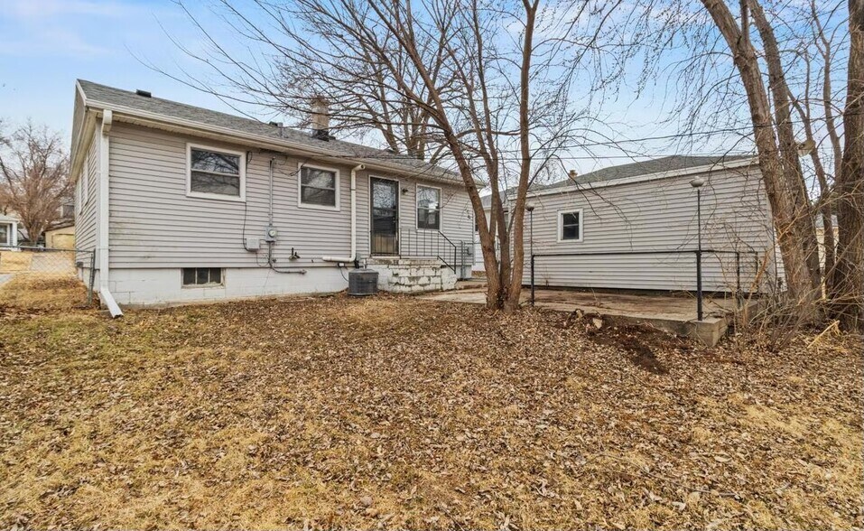 Building Photo - 5610 Frederick St