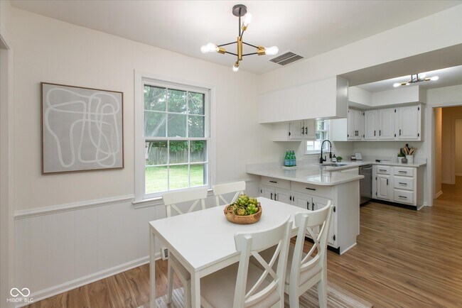 Building Photo - 6838 Johnson Rd