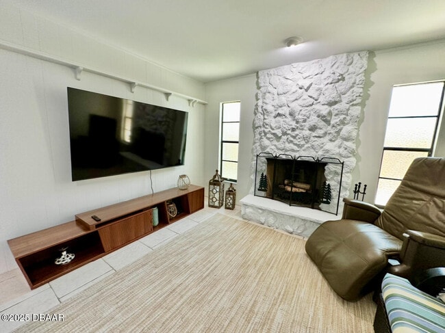 Building Photo - 80 Cindy Ln