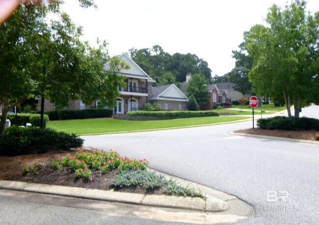 Building Photo - 116 Pinnacle Ct
