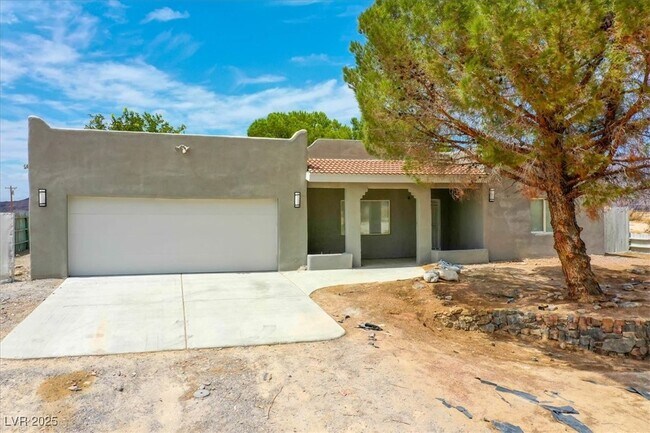 Building Photo - 5610 N Linda St