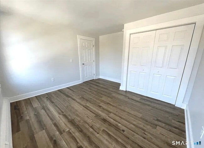 Building Photo - 30 Anthony St