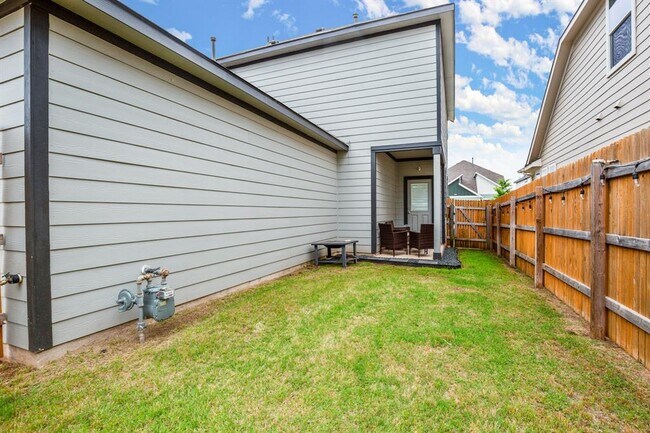 Building Photo - 11804 Clayton Creek Ave