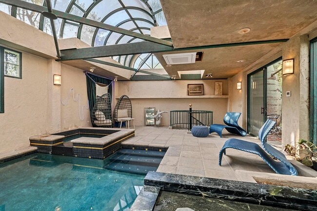 Building Photo - 9213 Warbler Way