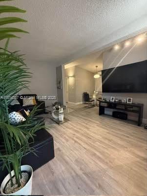 Primary Photo - 10730 SW 40th St