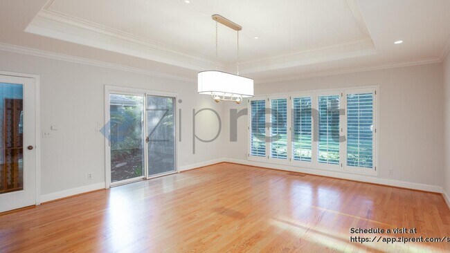 Building Photo - 16000 Greenwood Rd