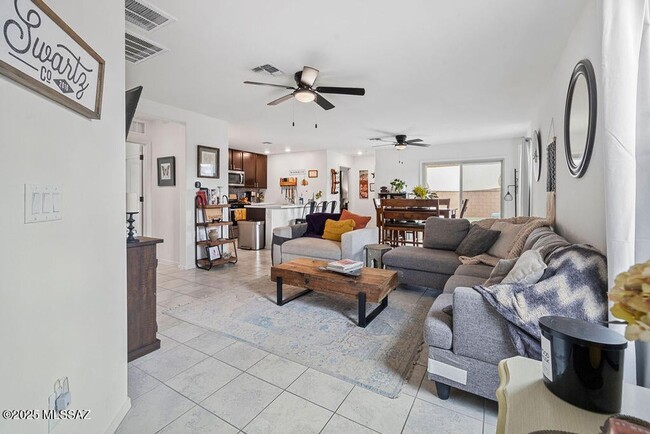 Building Photo - Beautiful Home in Rancho Sahuarita!