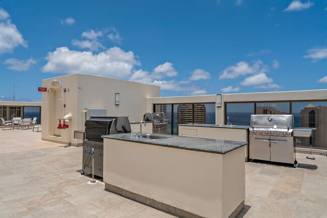 Building Photo - Remodeled One Bedroom One Bath at Villa on...