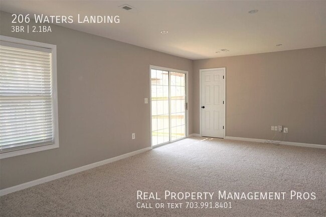 Building Photo - 206 Waters Landing