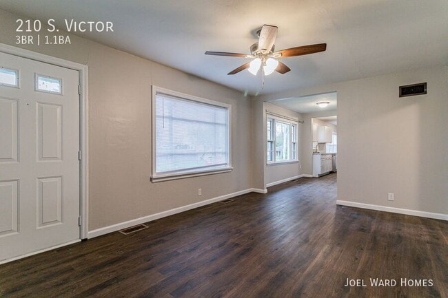 Building Photo - 210 S. Victor-