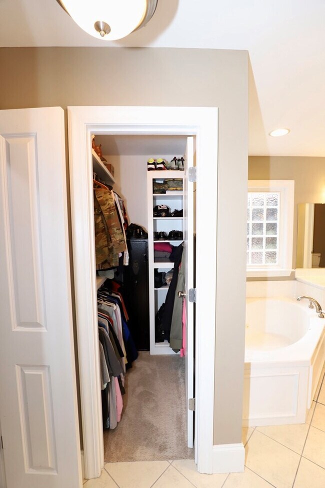 Building Photo - 1280 Winyah St