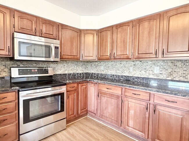 Building Photo - 1755 Smoke Ridge Dr