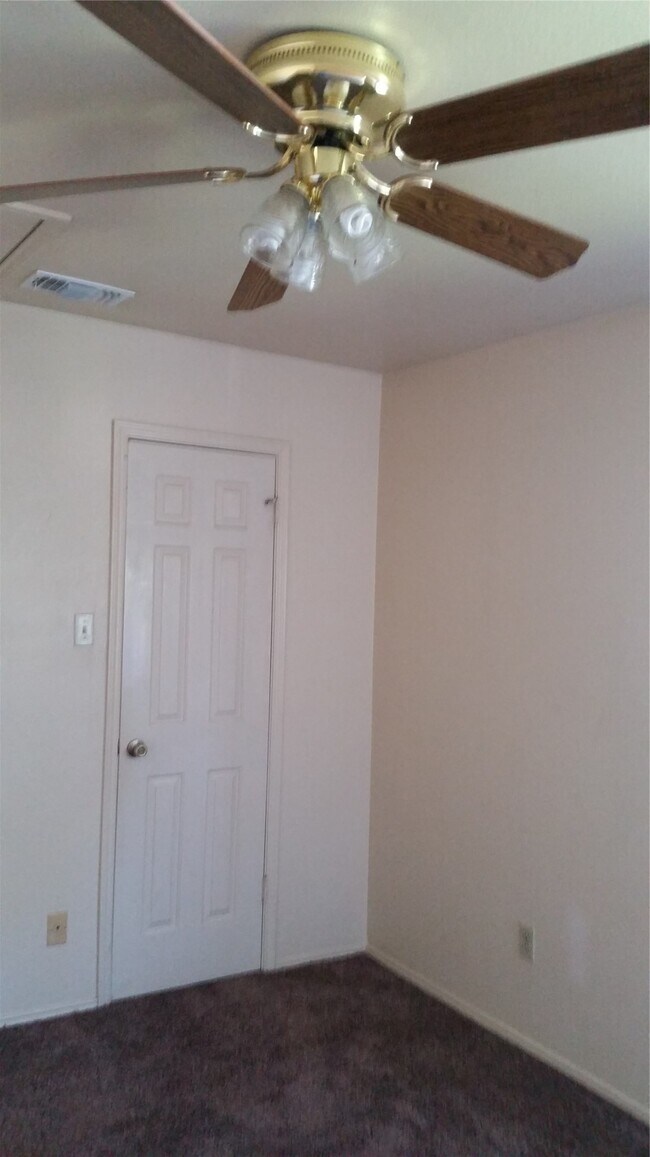 Building Photo - 6111 Quiet Village Ct