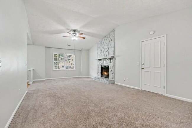 Building Photo - 3BR/2BA Ranch Home in Great School District Near Mall of Georgia!