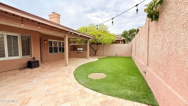 Building Photo - 9140 E Siesta Ln