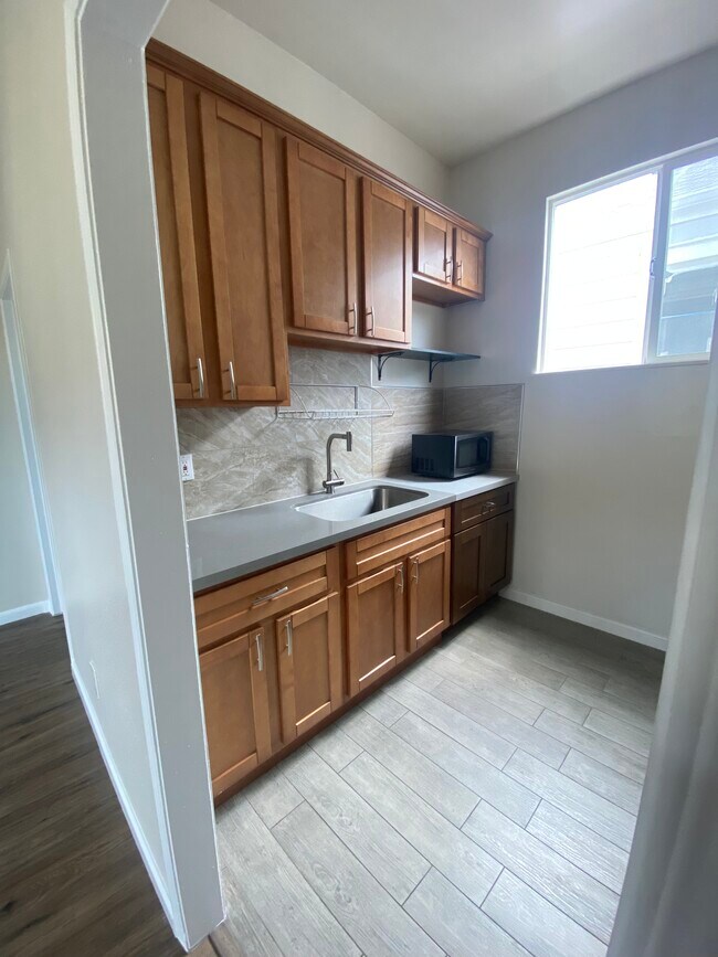 Building Photo - 676 19th St