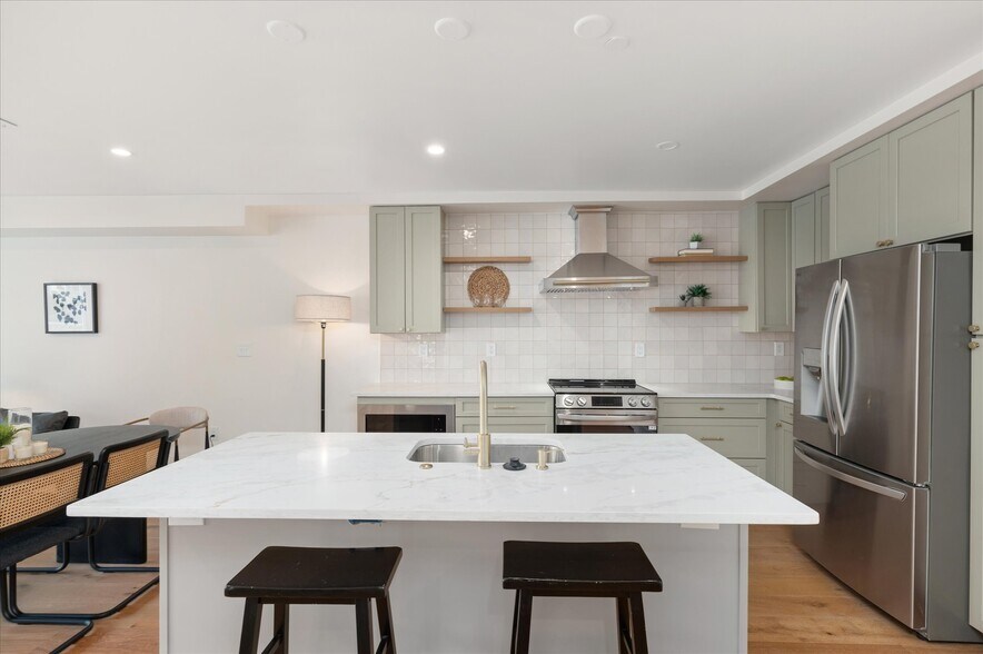 Building Photo - 318 Webster St NW