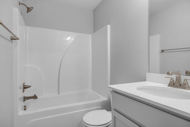 Building Photo - 300 Kara Ln