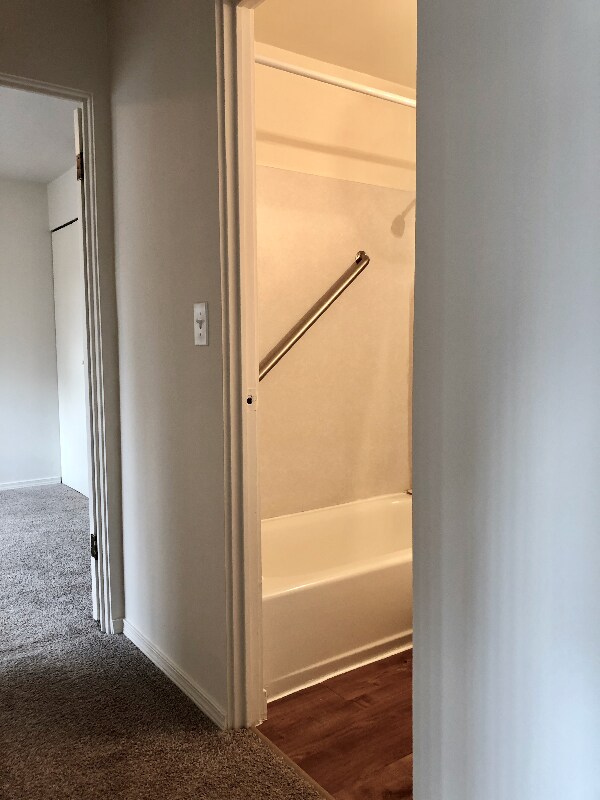 Building Photo - 3604 NE 73rd Pl