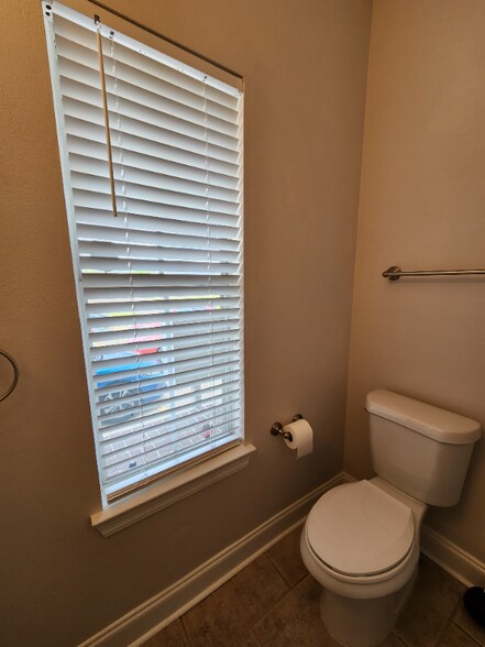 Building Photo - 4706 Pontchartrain Dr