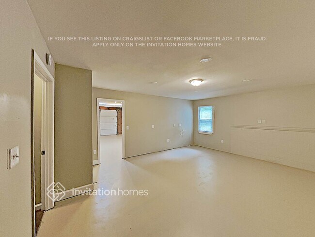 Building Photo - 520 Bone Cir