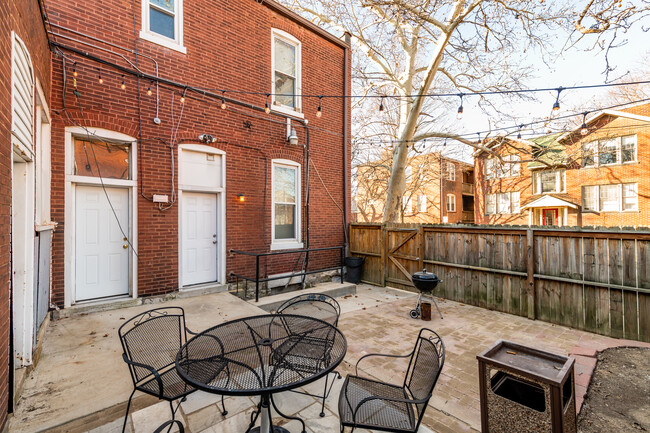 Rear Patio - 4173 Juniata St