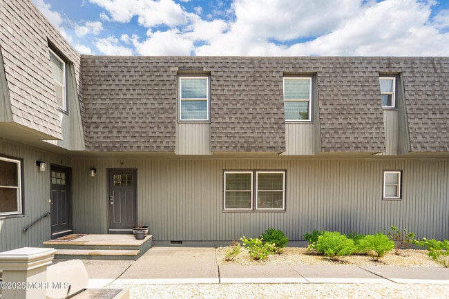 Building Photo - 75 Grand Central Ave