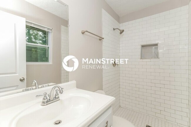Building Photo - 6 Bedroom Pet-Friendly Home in South Fulton, GA with Main Street Renewal