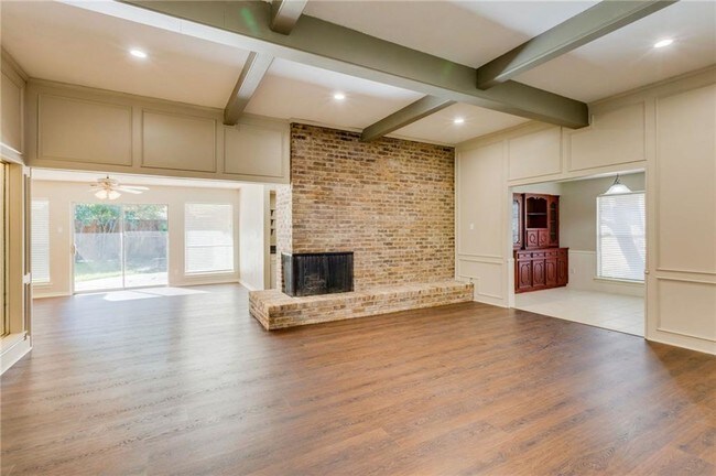 Building Photo - 1108 N Park Dr