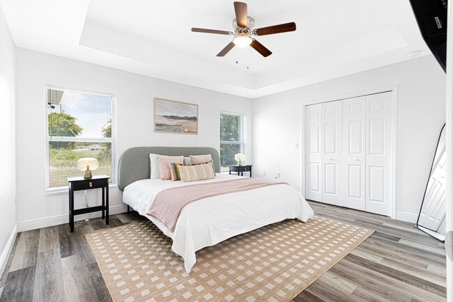 Building Photo - 500 dollars off firs month rent if move in by end of March!! .... Gorgeous Newer Custom Built Home