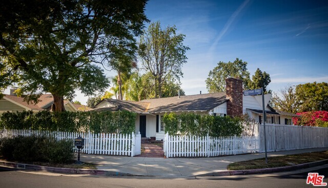 Building Photo - 4483 Sherman Oaks Cir