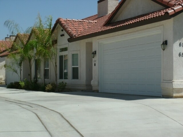 Building Photo - 654 Clover Meadow Ct