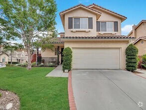 Building Photo - Spacious 3 Bedroom-2.5 Bath, - VIEWS! Fire...